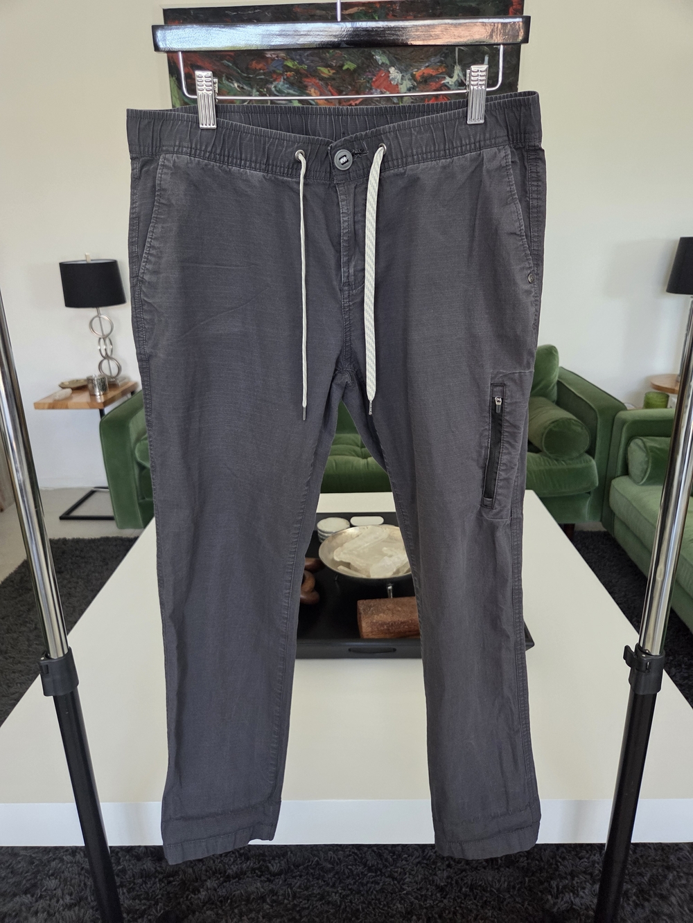 Vuori Women's Ripstop Pants Five-Pocket Design in Charcoal Grey, Size Large - Picture 4 of 10